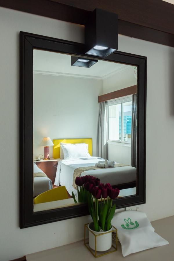 Mayflower Grand Hotel Korat Nakhonratchasima Exterior foto